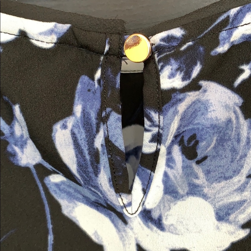 A New Day Floral Dressy Sleeveless Top - Picture 3 of 6